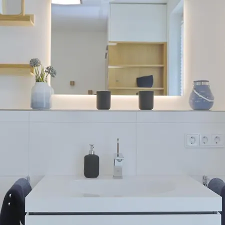 Sealoft The One Inkl Wlan Апартаменты *